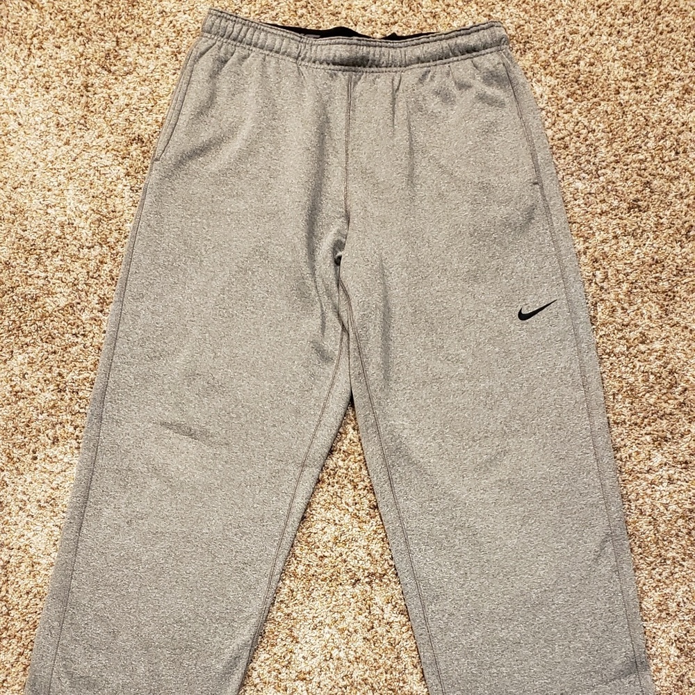 Men's Nike Gray Therma-Fit Sweatpants